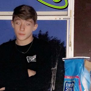 Meet your Posher, Max